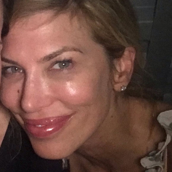 Meet your Posher, Cori - Picture 1 of 1